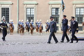 SWEDEN KING INSPECTS THE LIFE GUARDS