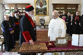 Pope Leo XIV Meets Mar Awa III, Catholicos-Patriarch - Vatican
