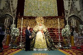 Besamanos of Esperanza de Triana Held - Seville