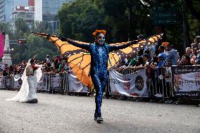Mega Procession of the Catrinas for Day of the Dead - Mexico City