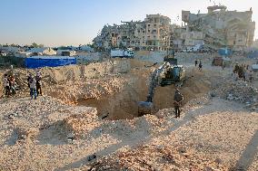 Israeli Hostage Bodies Found in Khan Yunis - Palestine