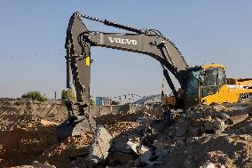 Israeli Hostage Bodies Found in Khan Yunis - Palestine