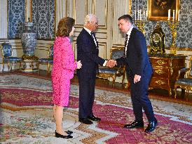 THE KING COUPLE GIVES LUNCH FOR THE NORDIC COUNCIL