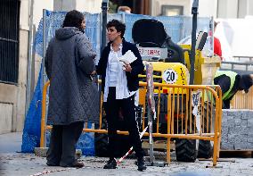 Glenn Close Walks In Madrid With Los Javis