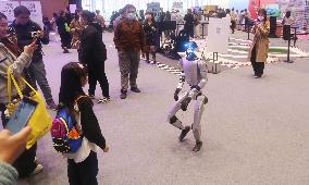 Robot Dancing at GLOBAL AI PLAYER CARNIVAL in Shanghai