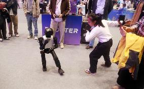 Robot Dancing at GLOBAL AI PLAYER CARNIVAL in Shanghai