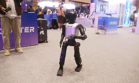Robot Dancing at GLOBAL AI PLAYER CARNIVAL in Shanghai