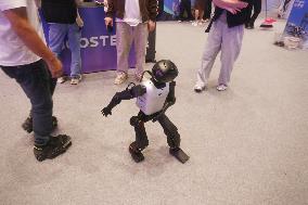 Robot Dancing at GLOBAL AI PLAYER CARNIVAL in Shanghai