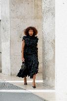 PFW - Akris Street Style