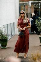 PFW - Akris Street Style