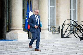 Weekly Cabinet Meeting - Paris AJ