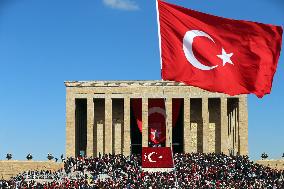 Turkish People Celebrate Republic Day