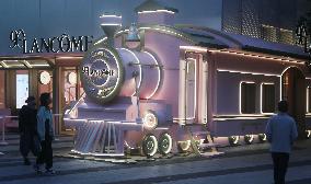 LANCOME  90th Anniversary Pop-up Store