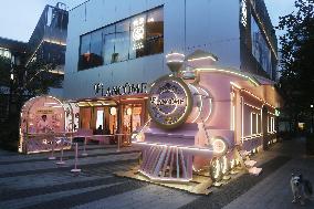 LANCOME  90th Anniversary Pop-up Store