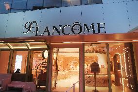 LANCOME  90th Anniversary Pop-up Store