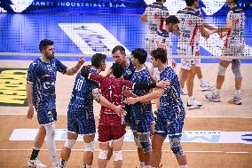 VOLLEY - Superlega Serie A - Cisterna Volley vs Yuasa Battery Grottazzolina 3-2 (25-22, 22-25, 25-21, 22-25,15-13 )