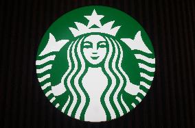Starbucks China 2025 Q4 Revenue Growth