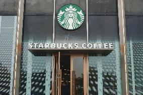 Starbucks China 2025 Q4 Revenue Growth