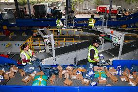 Chinese Social Logistics