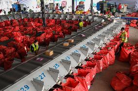 Chinese Social Logistics