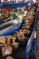 Chinese Social Logistics