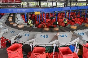 Chinese Social Logistics