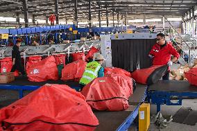 Chinese Social Logistics