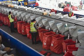 Chinese Social Logistics