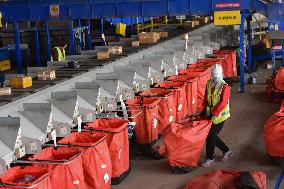 Chinese Social Logistics