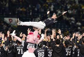 Baseball: Hawks clinch Japan Series title