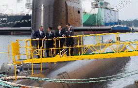 PM Mark Carney Visits the Hanwha Ocean Shipyard - South Korea