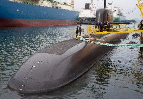 PM Mark Carney Visits the Hanwha Ocean Shipyard - South Korea