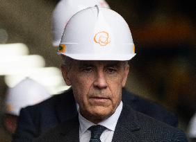 PM Mark Carney Visits the Hanwha Ocean Shipyard - South Korea