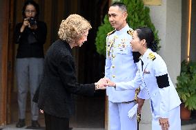 Queen Sofia Signs Condolence Book For Queen Sirikit - Spain
