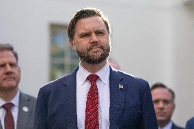 VP Vance, Secretary Duffy, Airline Executives on Government Shutdown