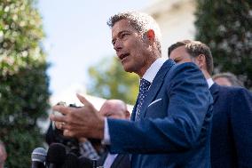 VP Vance, Secretary Duffy, Airline Executives on Government Shutdown