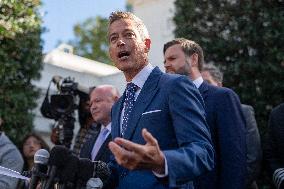 VP Vance, Secretary Duffy, Airline Executives on Government Shutdown