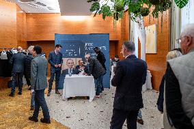 Eric Zemmour Book Signing - Nice