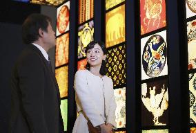 Princess visits exhibition digitally showcasing imperial treasures