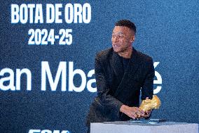 Kylian Mbappe Receives Golden Boot Award - Madrid
