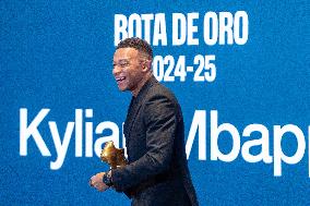 Kylian Mbappe Receives Golden Boot Award - Madrid