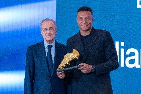 Kylian Mbappe Receives Golden Boot Award - Madrid