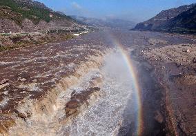 Hukou Waterfall Rainbow Landscape in Linfen