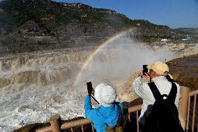Hukou Waterfall Rainbow Landscape in Linfen
