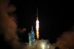 China Launches Shenzhou-21 Crewed Spaceship