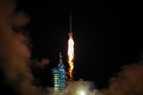 China Launches Shenzhou-21 Crewed Spaceship