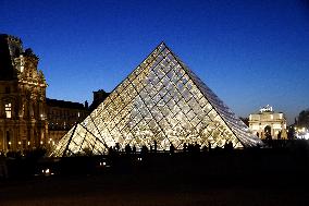 Louvre Museum Illustration - Paris