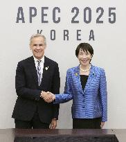 Japan-Canada summit in S. Korea