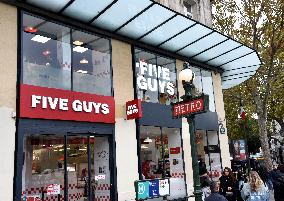 Five Guys Fast Food Illustration - Paris