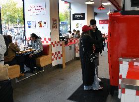 Five Guys Fast Food Illustration - Paris